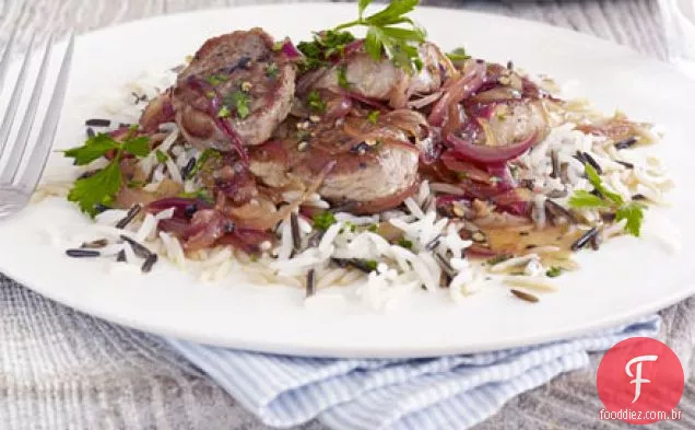Carne de porco com molho de cebola agridoce
