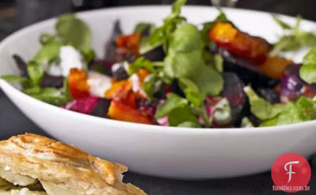 Salada de beterraba e abóbora com creme de rábano