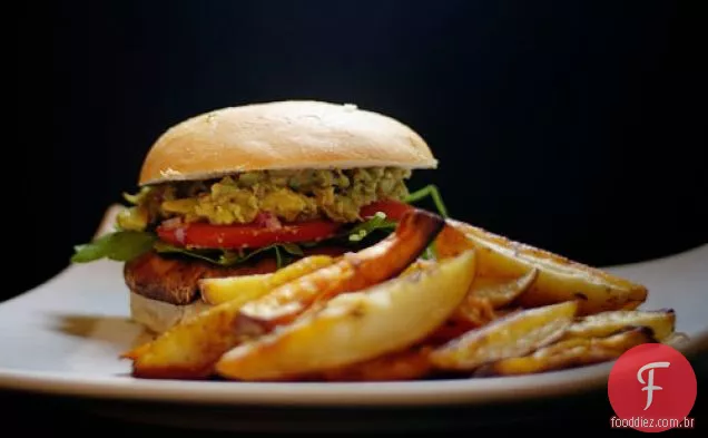 Hambúrguer De Cogumelos Portobello Com Batatas Fritas Caseiras