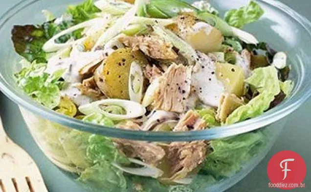 Nova salada de batata e atum