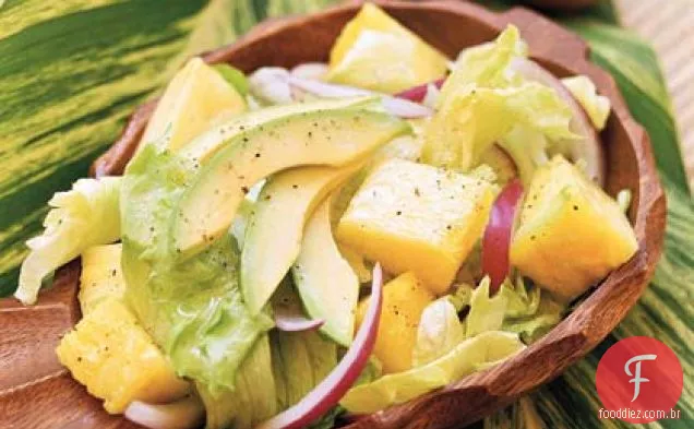 Salada de abacate e abacaxi