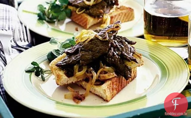 Bife de minuto do Pai com cebola dourada