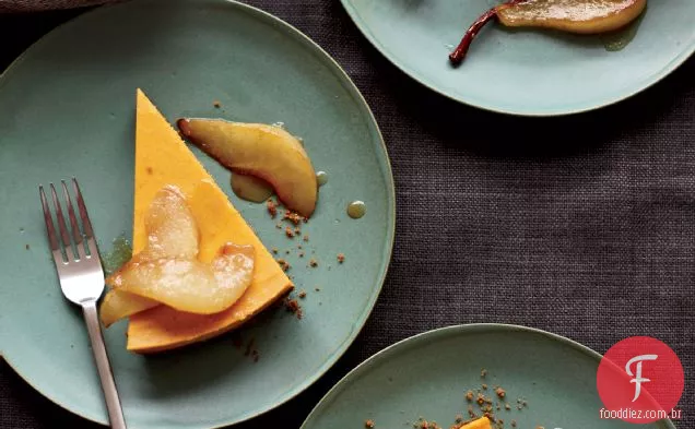 Cheesecake de abóbora com peras de manteiga marrom