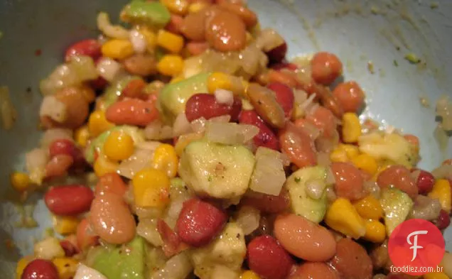 Salada De Abacate De Quatro Feijões