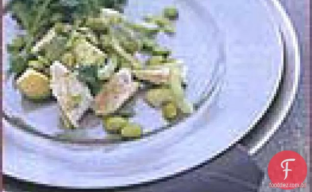 Salada de frango e abacate com soja