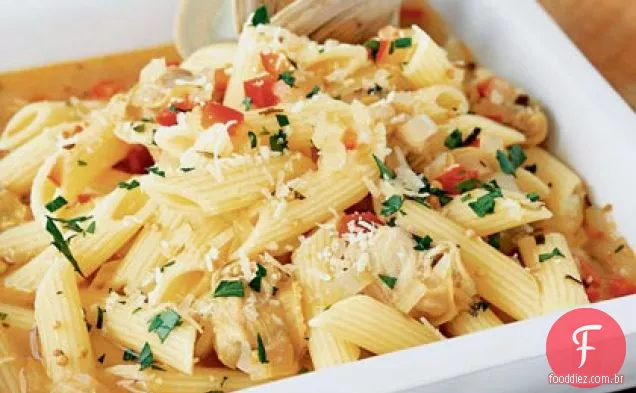 Molusco e pimenta vermelha Penne