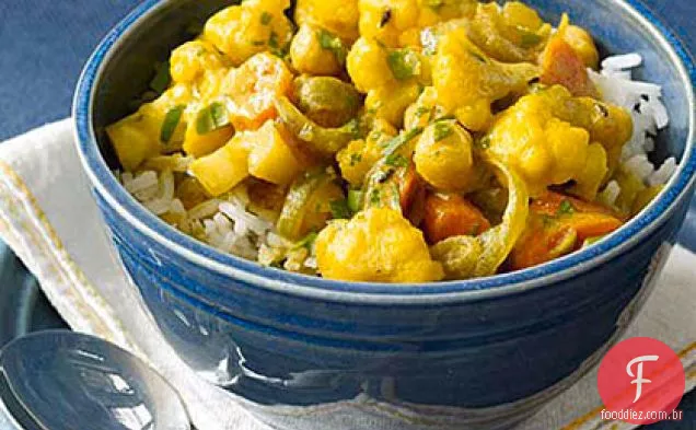 Guisado indiano de grão-de-bico e vegetais