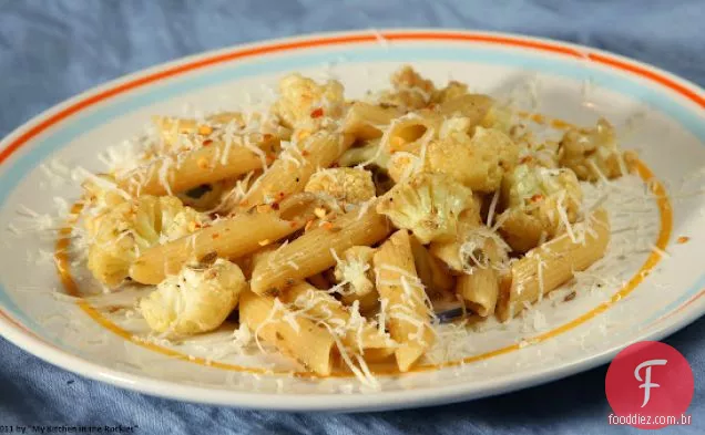 Macarrão Picante De Couve-Flor Com Alho, Anchovas E Alcaparras