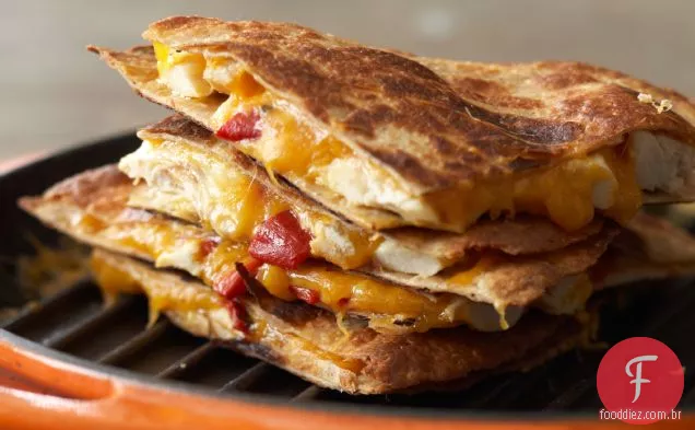 Quesadillas de frango e pimenta vermelha da Rocco