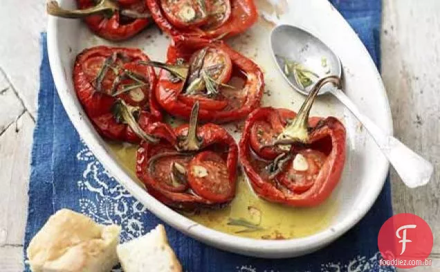Pimentas assadas com tomates e anchovas