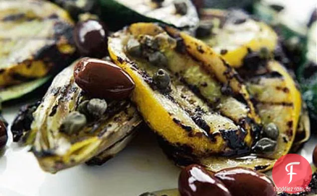 Courgettes & chicória com molho de azeitona preta