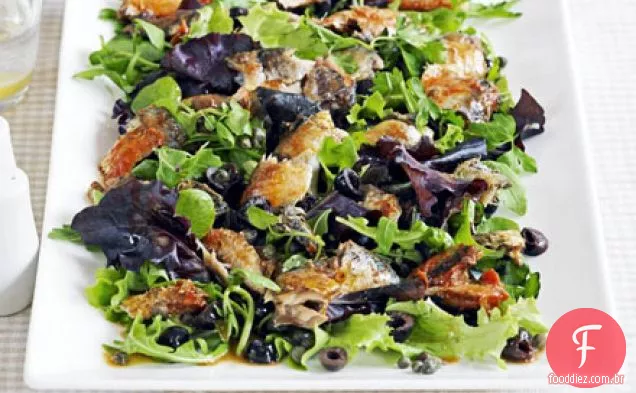 Salada de sardinha mediterrânea