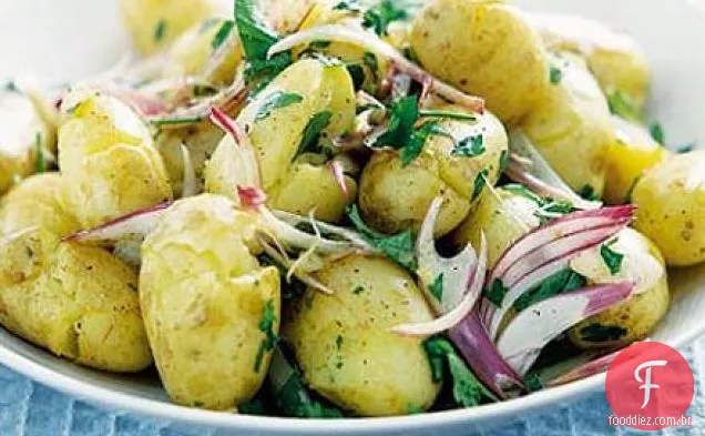 Salada de batata rachada