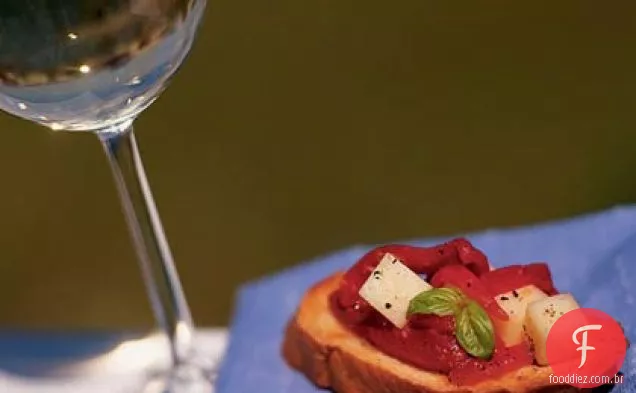 Pimenta vermelha assada e Provolone Bruschetta