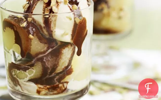 Peras com molho de choc rápido