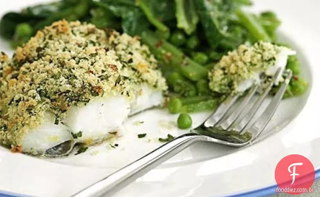 Bacalhau com crosta de limão e salsa e verduras de Verão