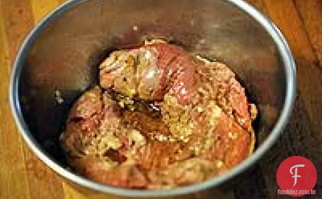 Bife tri-tip grelhado com salsa de pimentão
