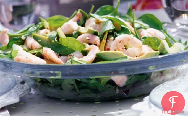 Salada de espinafre, abacate e camarão