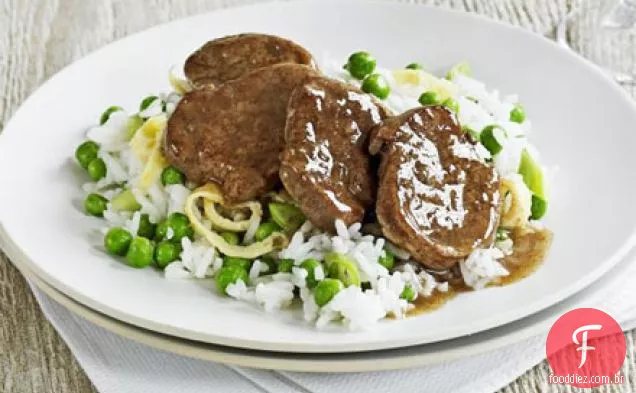 Filé de porco em estilo chinês com arroz frito