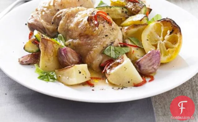 Frango de verão simples de uma panela