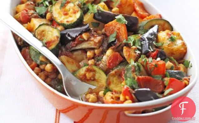 Legumes e grão de bico assados no verão