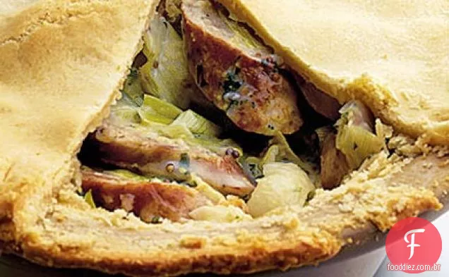 Salsicha & torta de alho-poró