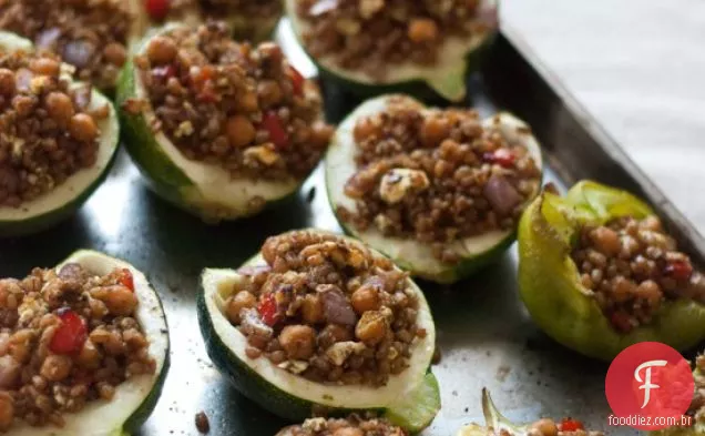Legumes Recheados Com Bagas De Trigo, Pesto E Grão De Bico