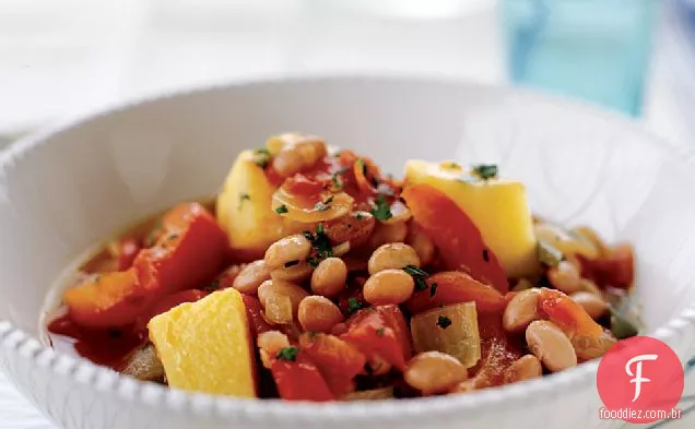 Guisado de feijão Cranberry com batatas e pimentões