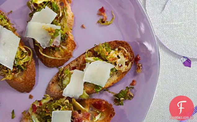 Broto de Bruxelas e Crostini de Bacon