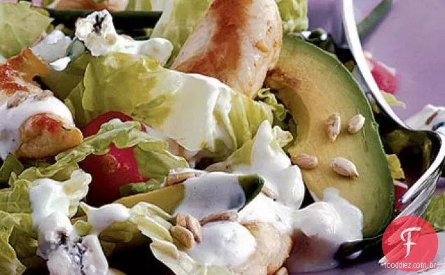 Salada quente de frango e abacate