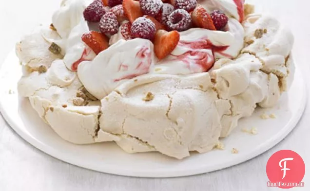 Merengue de amêndoa com bagas de Verão