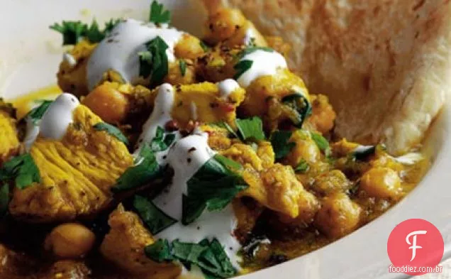 Curry de frango perfumado com ervilhas