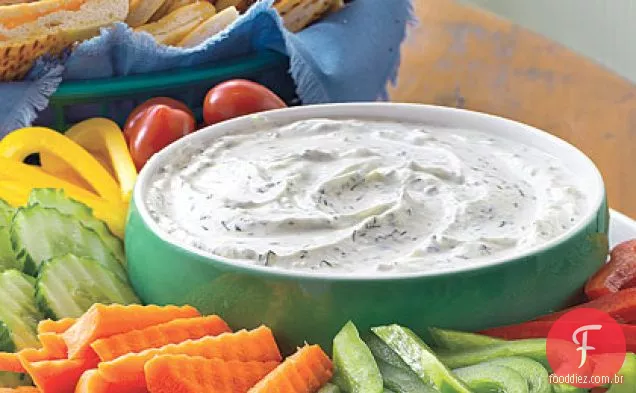 Molho cremoso de endro com batatas fritas