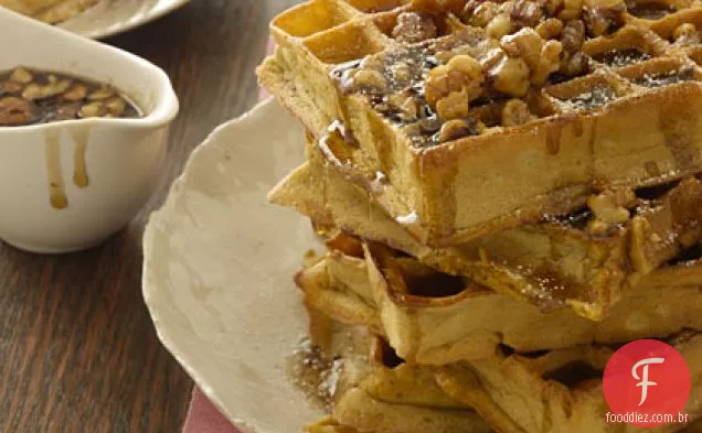 Waffles De Abóbora Com Xarope De Bordo-Noz