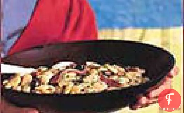 Salada de feijão branco e pimenta vermelha com molho de pinhão