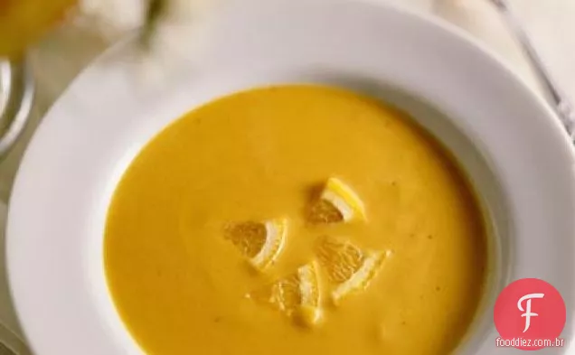 Sopa de laranja e pimentão assada