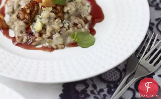 Noz e stilton orzotto com abóbora assada e molho de Porto