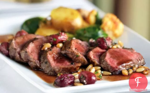 Cordeiro grelhado com legumes secos e pinhão de Uva Gremolata