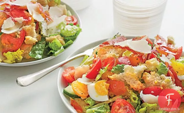 Panzanella com tomate e Prosciutto crocante