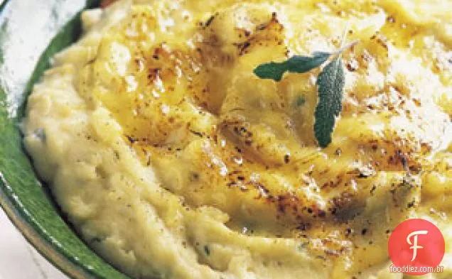 Purê de batatas com sálvia e queijo Cheddar Branco