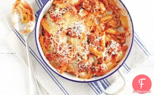 Sausageball pasta bake