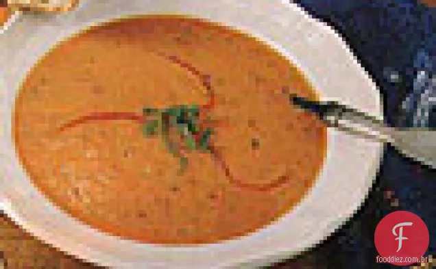 Creme de sopa de pimentão vermelho