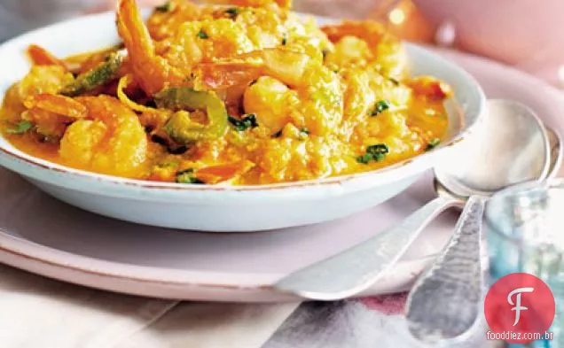 Camarão e curry de coco
