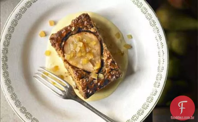 Pudim de parkin de Pêra com creme
