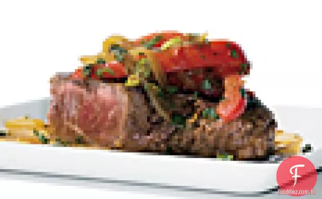 Bife Asiático coberto com pimentão refogado