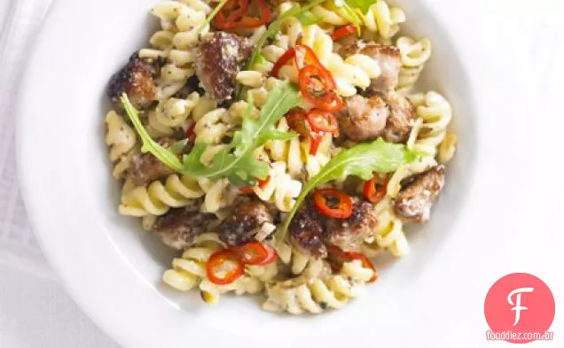 Salsicha, funcho e foguete fusilli
