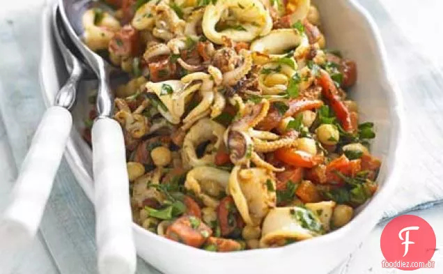 Salada de Lula, grão de bico e chouriço