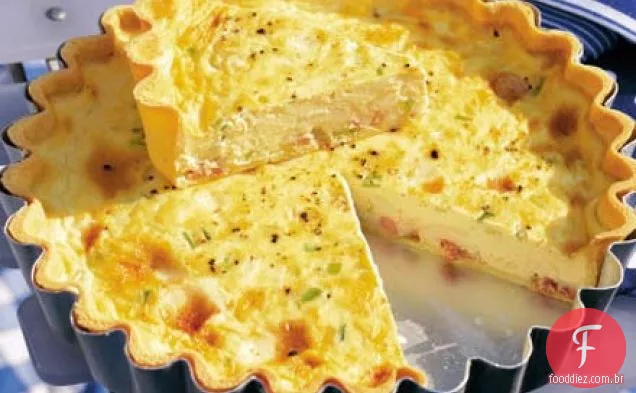 Taleggio, bacon e torta de cebolinha