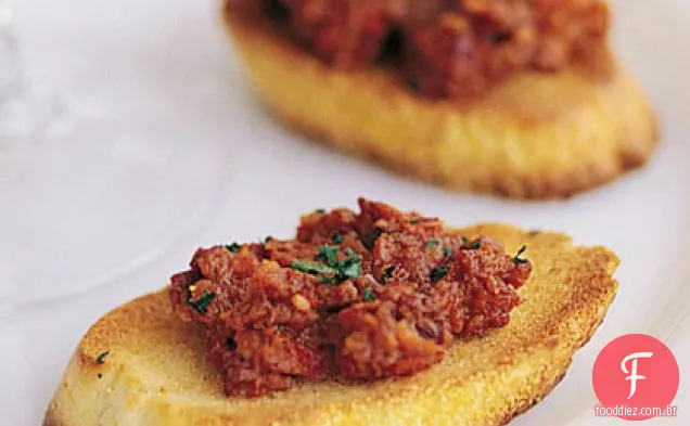 Tapenade de tomate seco ao sol com Crostini