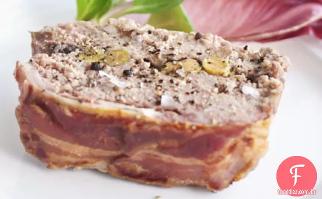 Terrina de pato e porco com cranberries e pistache